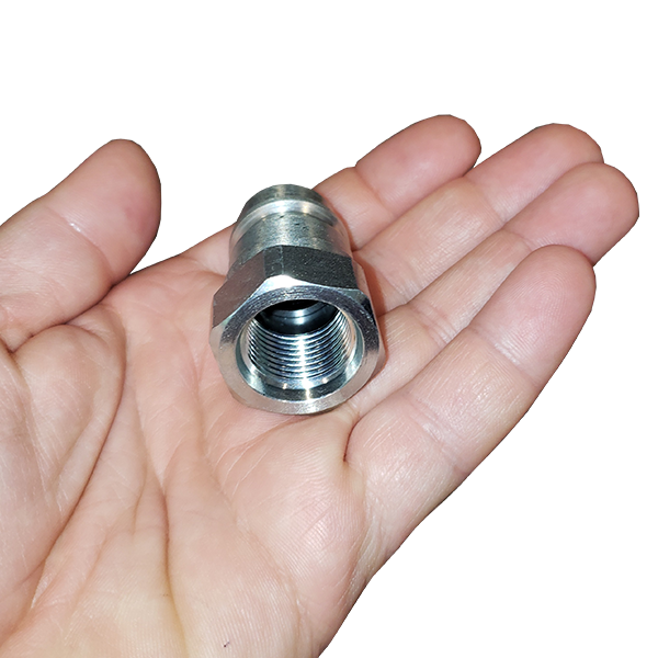 Pioneer Male Hose Coupler with Pipe Thread